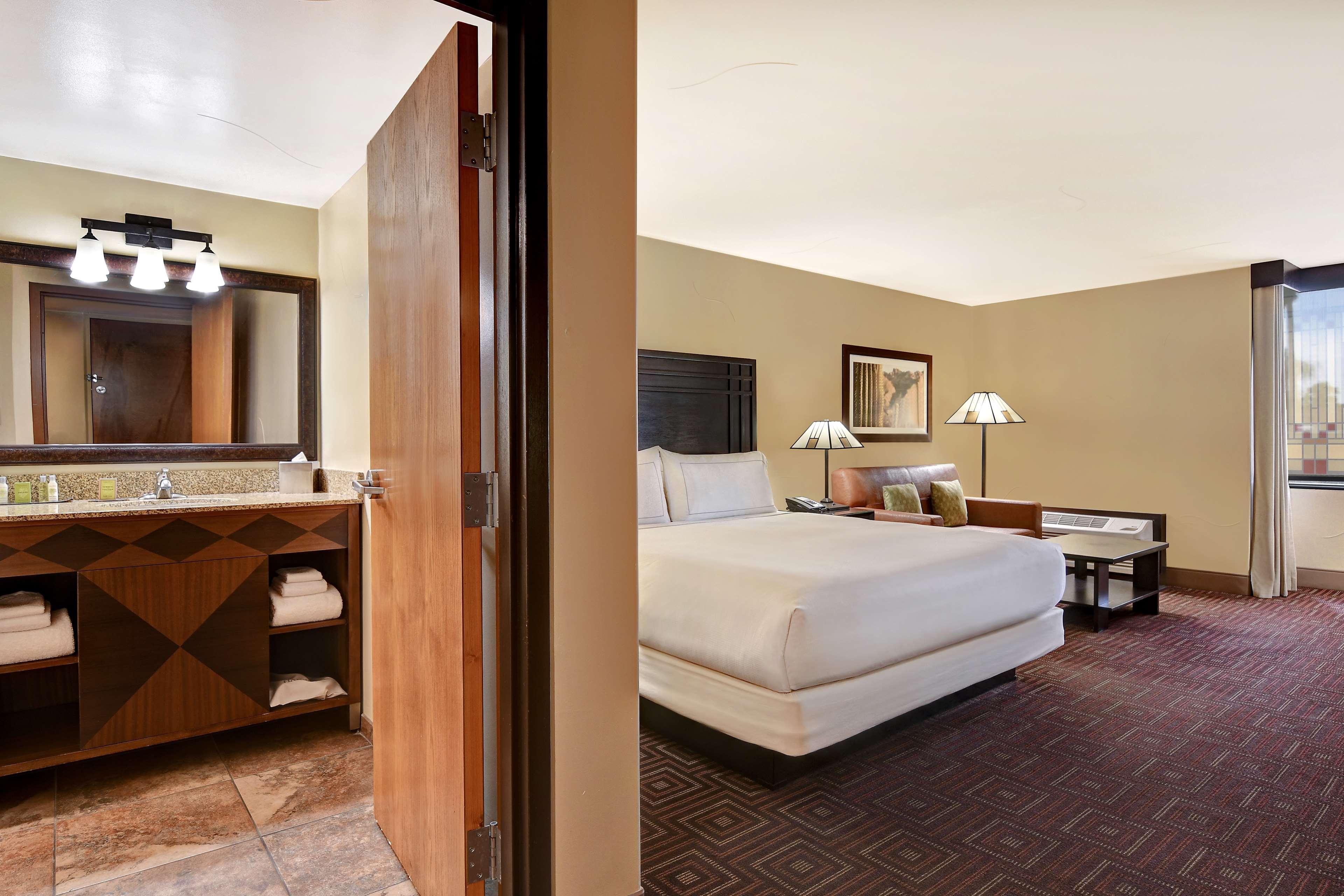 Doubletree By Hilton Phoenix- Темпе Екстериор снимка