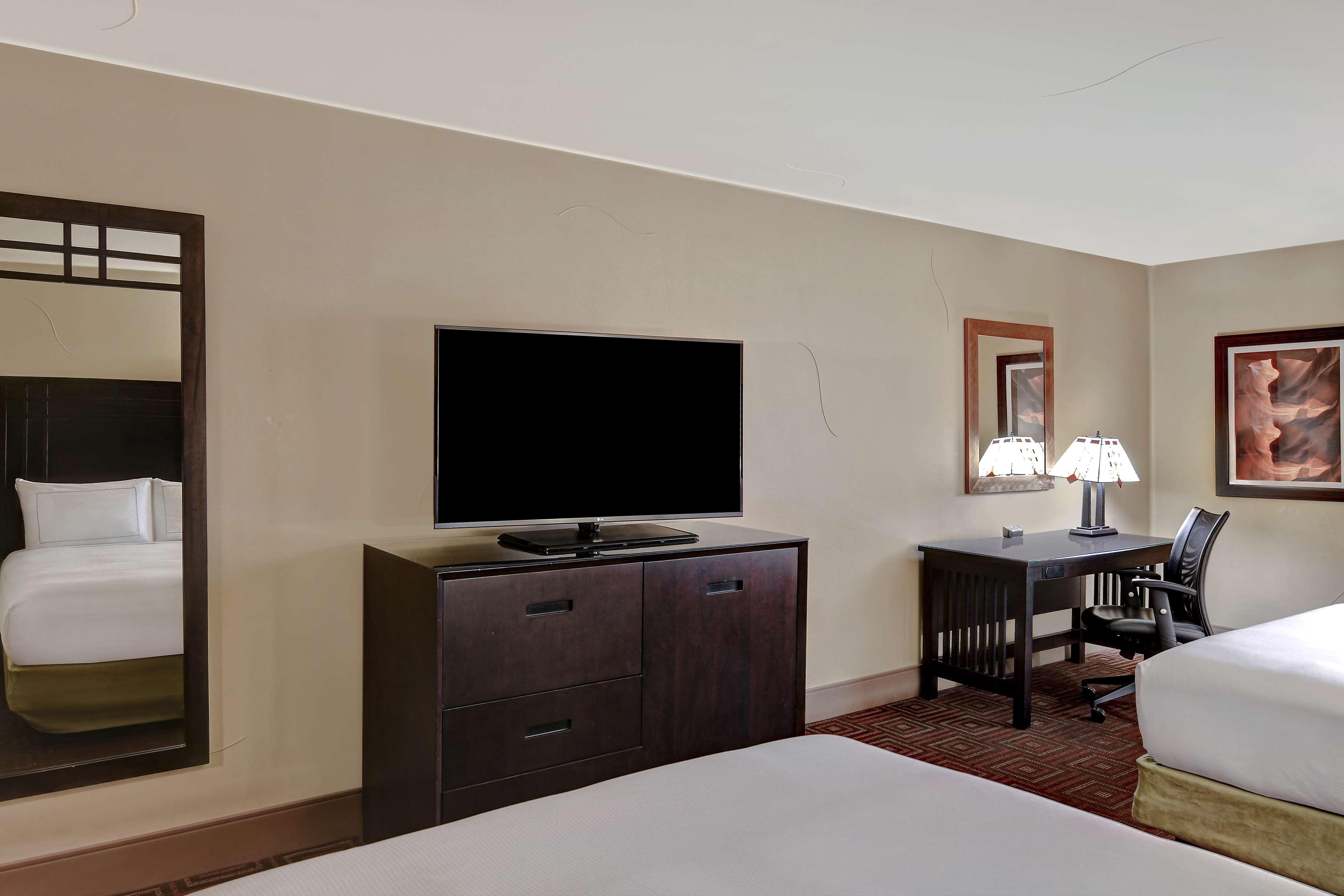 Doubletree By Hilton Phoenix- Темпе Екстериор снимка