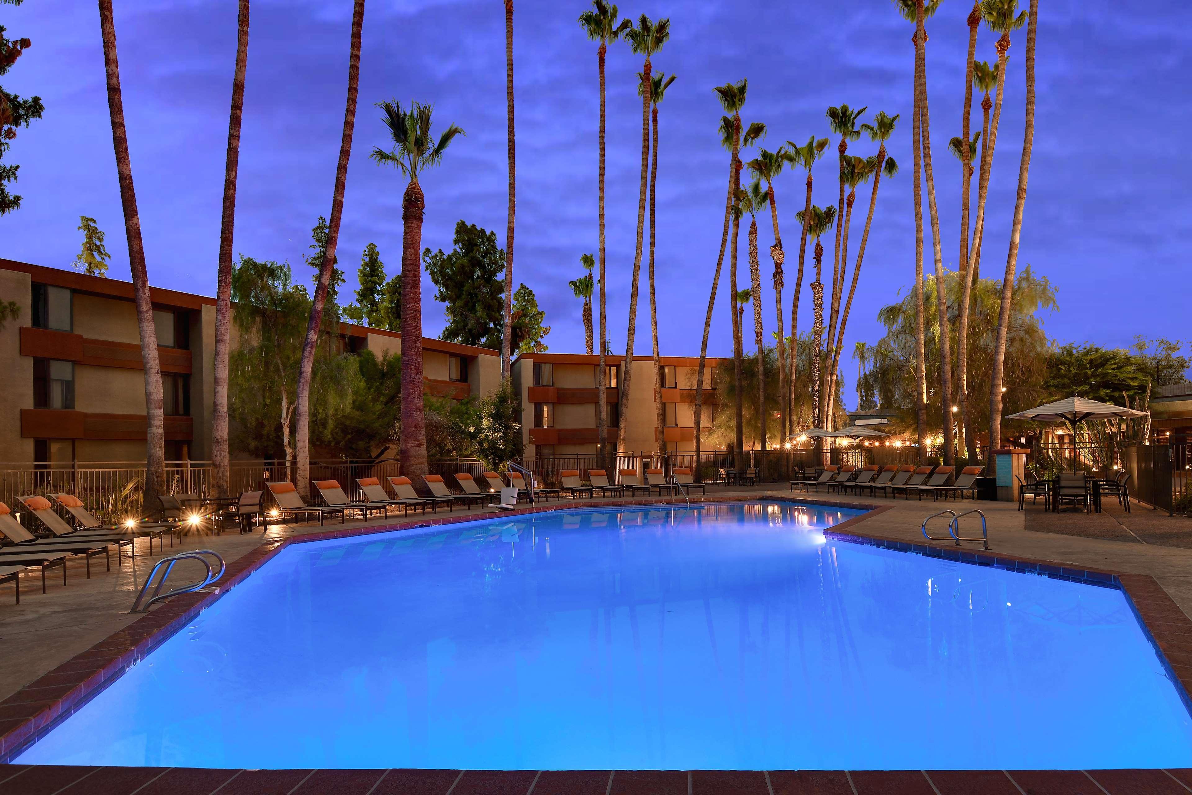 Doubletree By Hilton Phoenix- Темпе Екстериор снимка