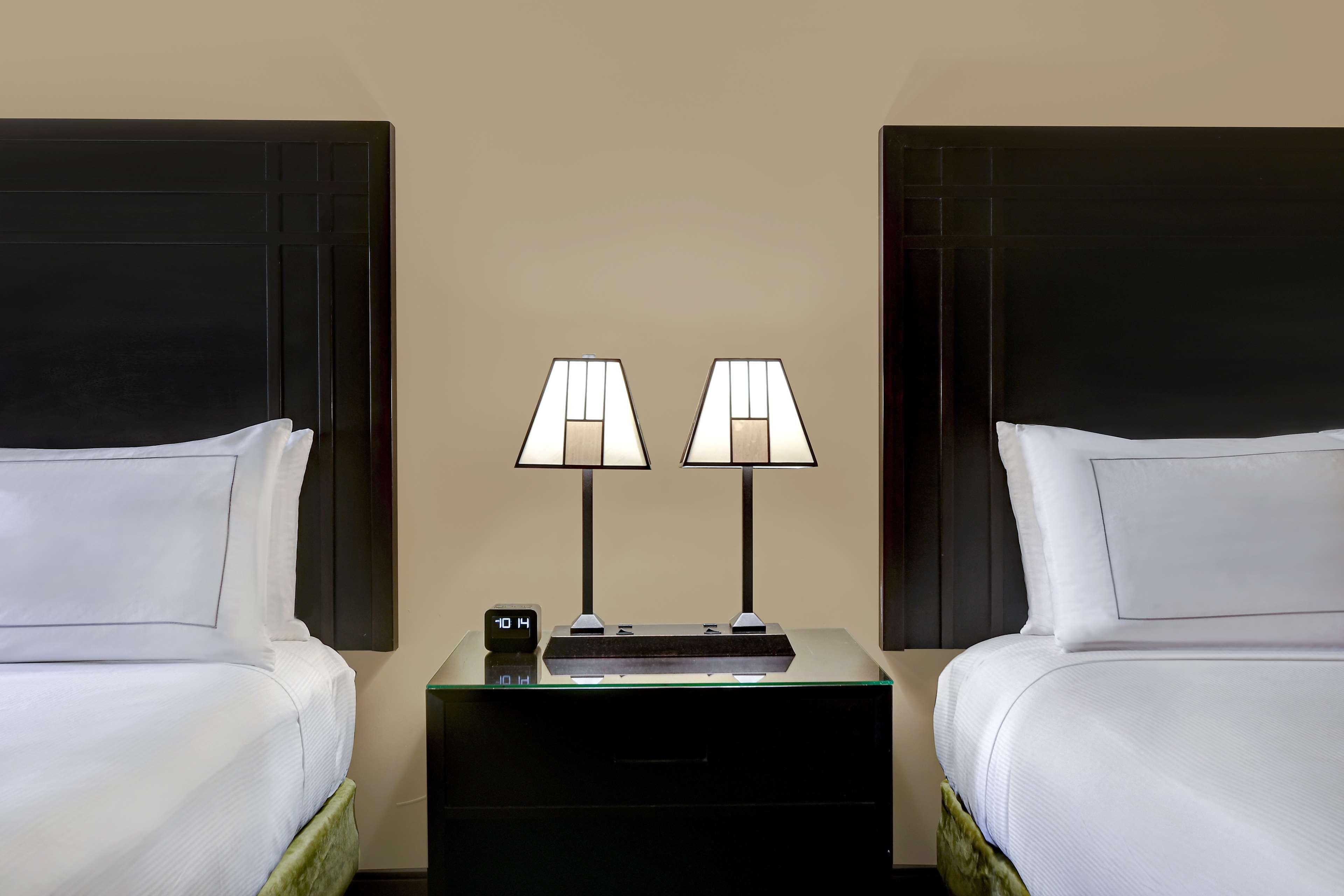 Doubletree By Hilton Phoenix- Темпе Екстериор снимка