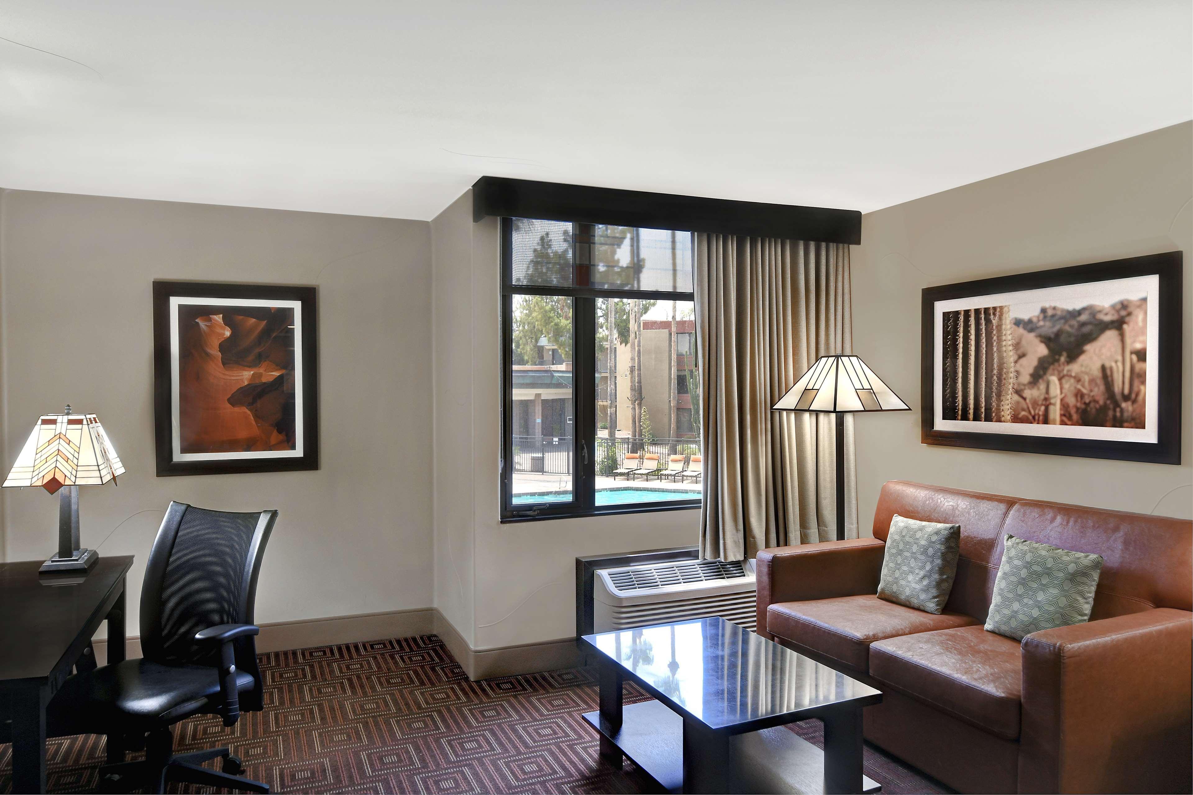 Doubletree By Hilton Phoenix- Темпе Екстериор снимка